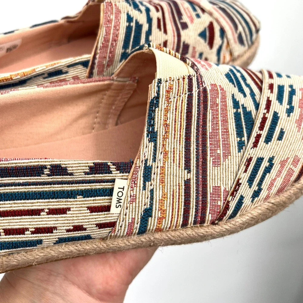 TOMS Classic Alpargata slip-on southwestern geometric print shoes casual 9.5